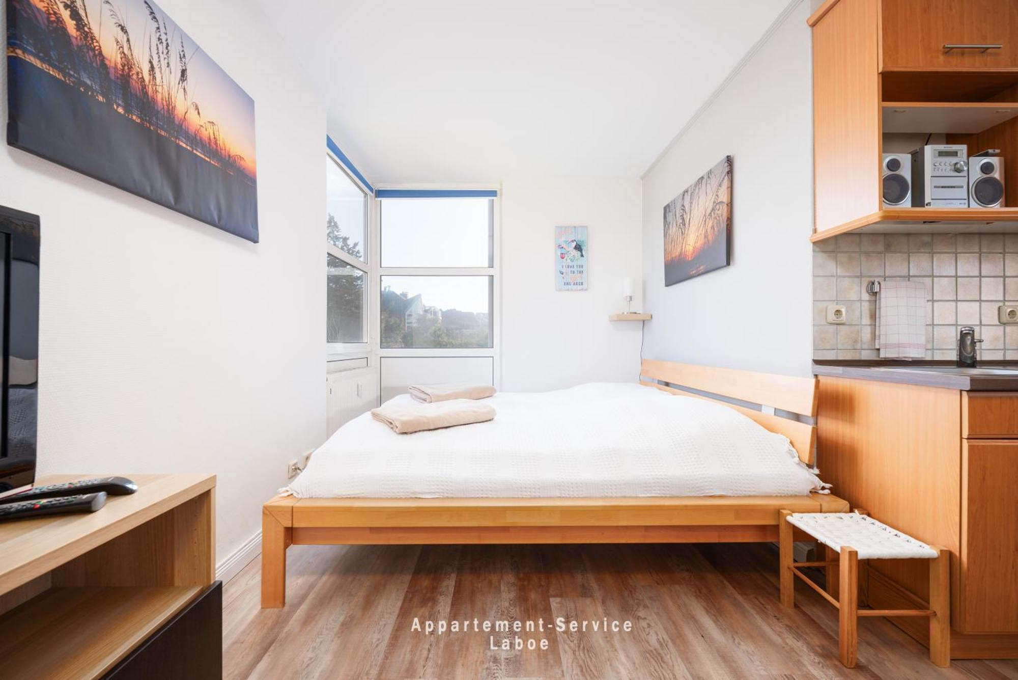Ferienwohnung Hafenresidenz - Seitlicher Blick über Hafen und Kieler Förde Laboe Exterior foto